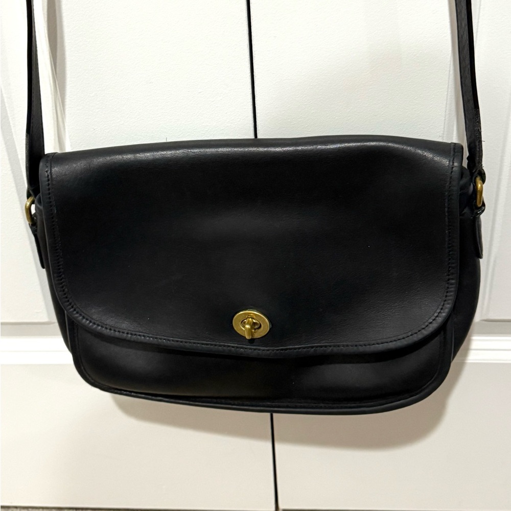 Coach vintage Black Leather Crossbody Bag 9790 - Picture 3 of 7